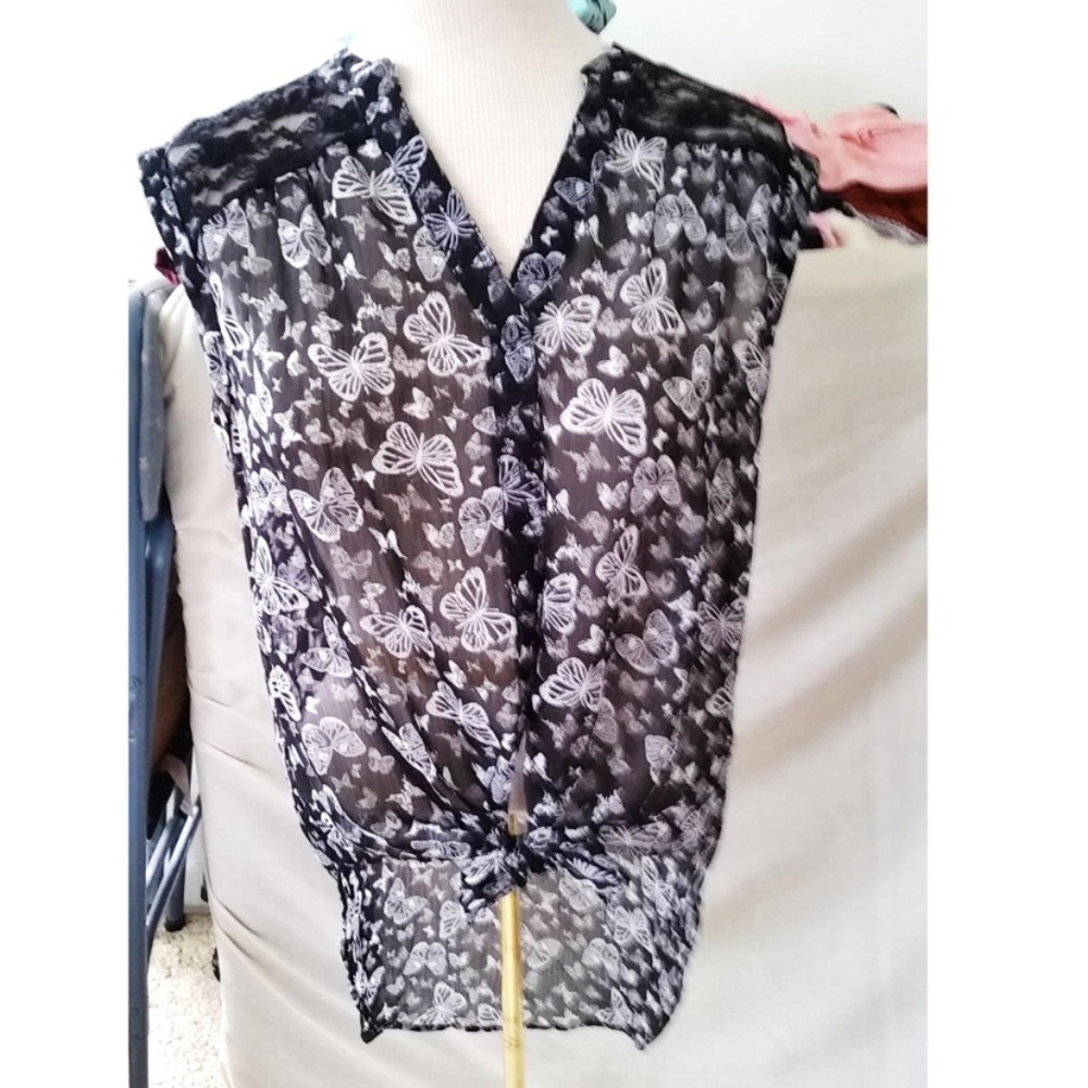 Butterfly top